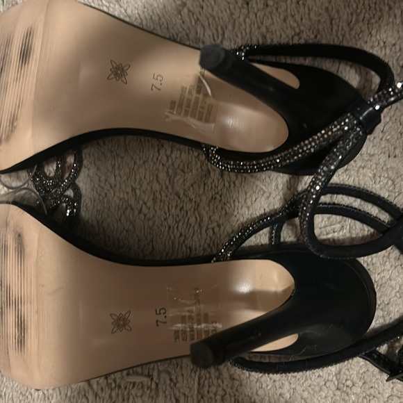 BCBG - clear toe area with glittery bow- worn 1x - Picture 3 of 3